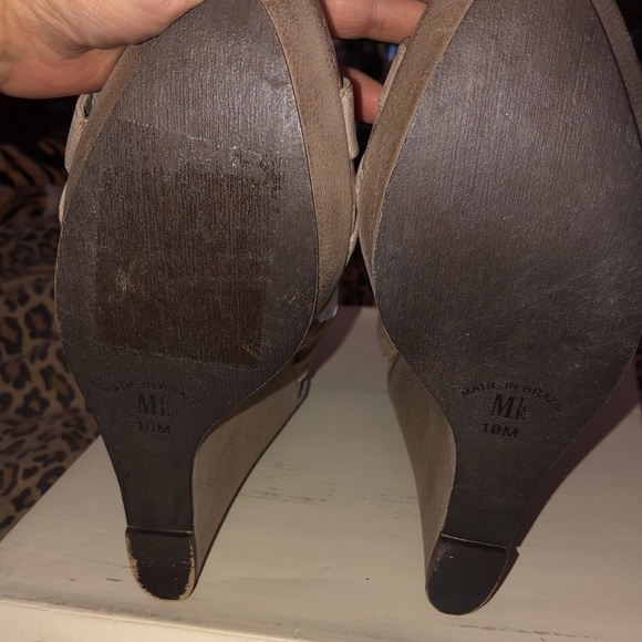 MIA size 10 Tan strappy platform open toe back zipper NIB perfect - Picture 6 of 9